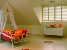full-height-shutters-childs-room